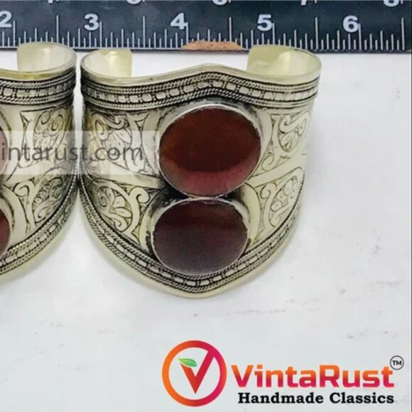 Single Boho Carnelian Stone Cuff: Antique Kuchi Tribal Bracelet - Picture 3 of 15